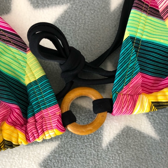 Forever 21 MULTI COLORED PRINTED TRIANGLE BIKINI - Picture 3 of 8
